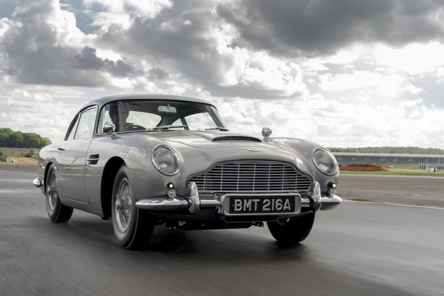  Aston Martin DB5 Goldfinger Continuation 2020 года  (фото 7 из 40)